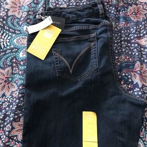 NWT Lane Bryant Right Fit Flare Jeans